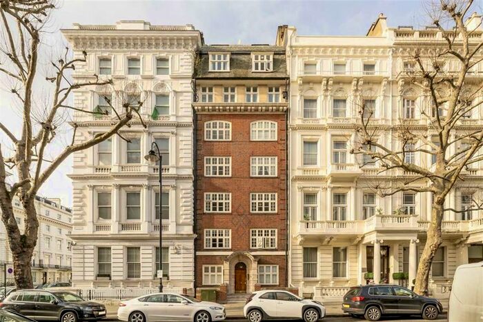 1 Bedroom Flat To Rent In Queen's Gate, London, SW7