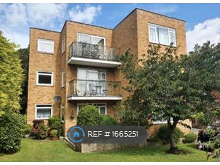 2 Bedroom Flat To Rent In Glenn Court, Bournemouth, BH6