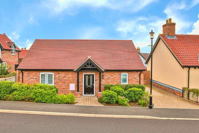 2 Bedroom Detached Bungalow For Sale In Hill Place, Brington, Cambridgeshire, PE28