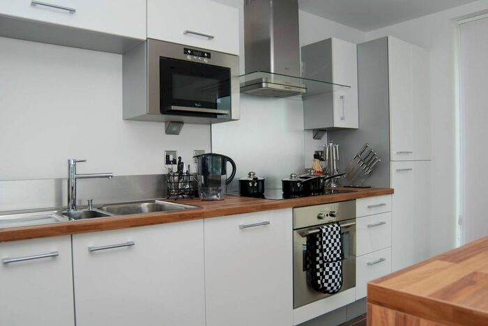 2 Bedroom Flat To Rent In Alaska Apartments, Royal Docks, London E16