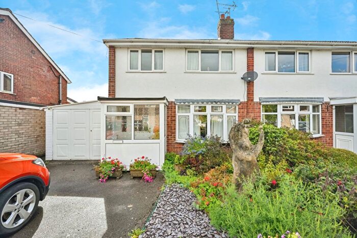 3 Bedroom Semi-Detached House For Sale In Taplin Close, Stafford, Staffordshire, ST16