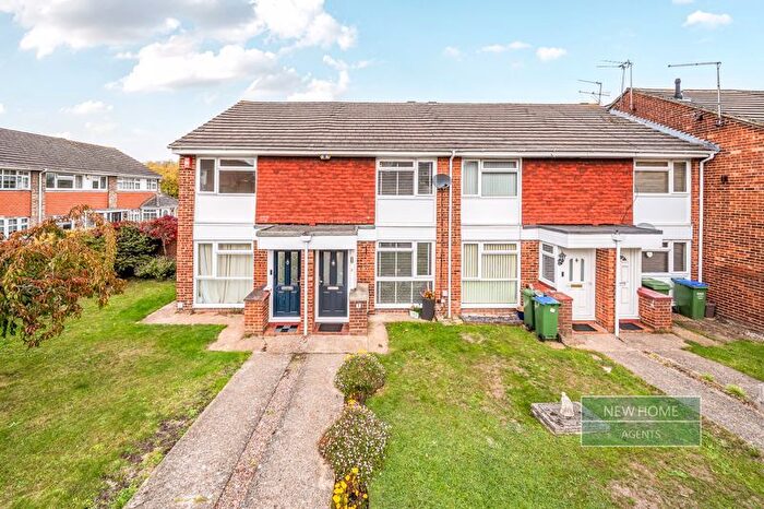 2 Bedroom Terraced House For Sale In Wordsworth Road, Welling, DA16