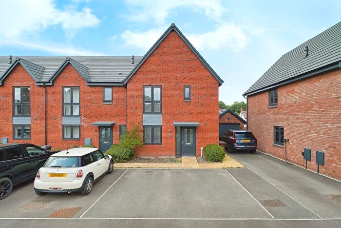 3 Bedroom End Of Terrace House For Sale In Elderberry Road, Shirley, Solihull, B90