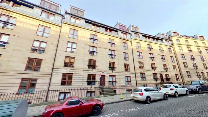 2 Bedroom Apartment To Rent In St Stephen Street, New Town, Edinburgh, EH3