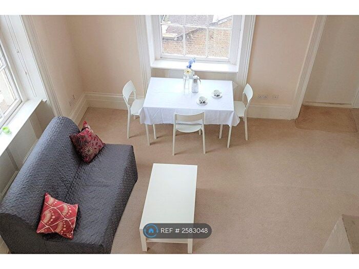 Studio To Rent In North Road, London, N7