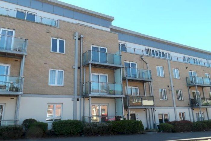 2 Bedroom Flat To Rent In St. James Road, Brentwood, CM14