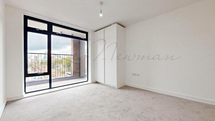 2 Bedroom Flat To Rent In Caroline Street, Limehouse, E1