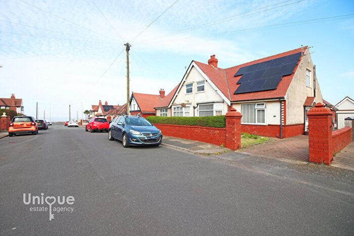 4 Bedroom Semi Detached House For Sale In Sandhurst Avenue, Bispham, Blackpool, FY2