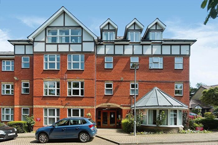 2 Bedroom Flat For Sale In Harrison Court, Harrison Close, Hitchin, Hertfordshire, SG4