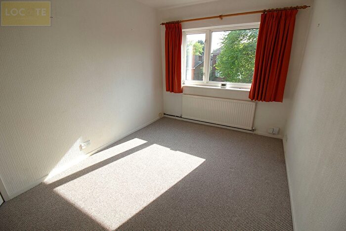 1 Bedroom Flat For Sale In Cavendish Road, Urmston, Manchester, M41