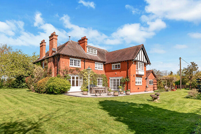 5 Bedroom Character Property For Sale In Vicarage Lane, Kneeton, NG13