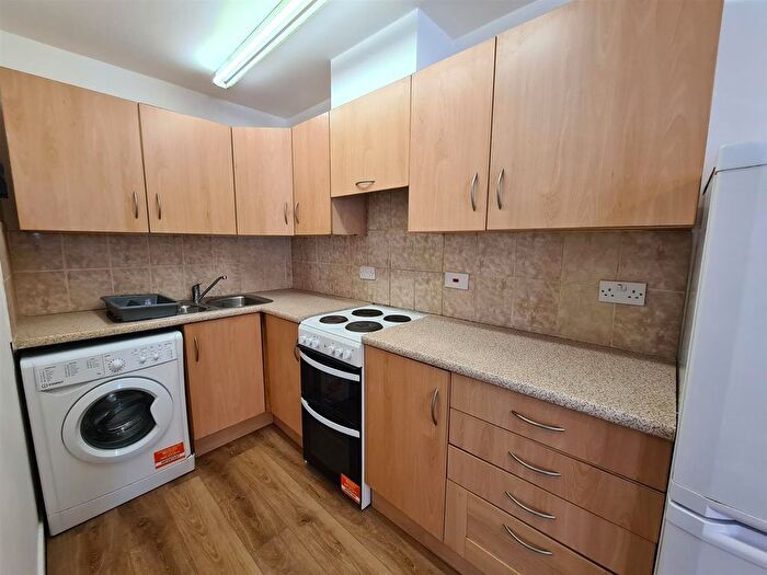 2 Bedroom Flat To Rent In B Park Road, Peterborough, PE1