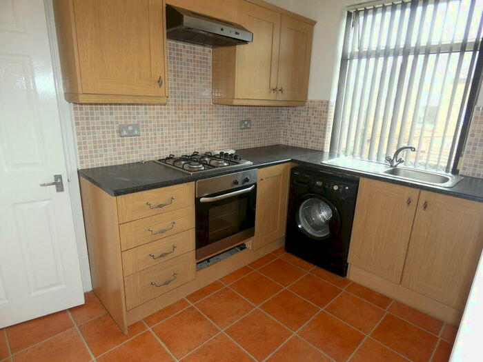 2 Bedroom Flat To Rent In Marondale Avenue, Walkerdene, NE6