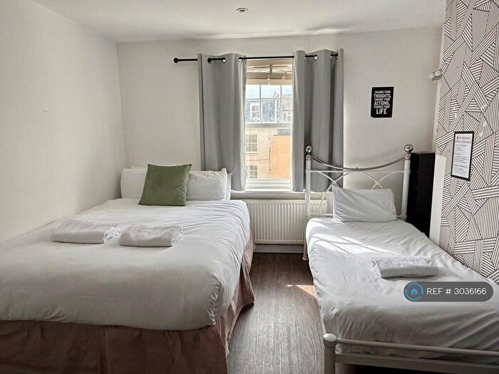 Studio To Rent In Oriental Place, Brighton, BN1