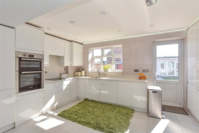 8 Bedroom End Terrace House For Sale In King George Road, Waltham Abbey, Essex, EN9