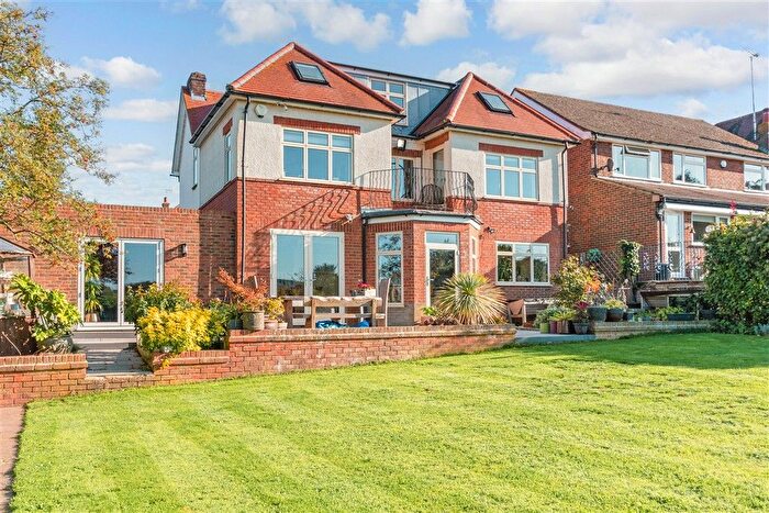 4 Bedroom Detached House For Sale In Eynsford Rise, Eynsford, Dartford, Kent, DA4