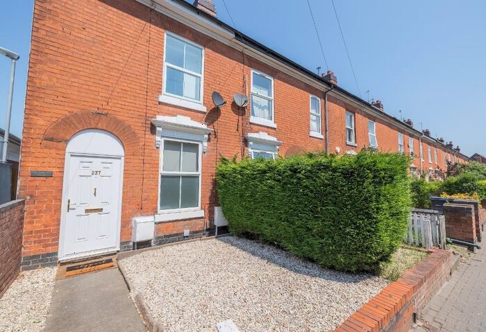 3 Bedroom Terraced House To Rent In High Street, Harborne, Birmingham, West Midlands, B17