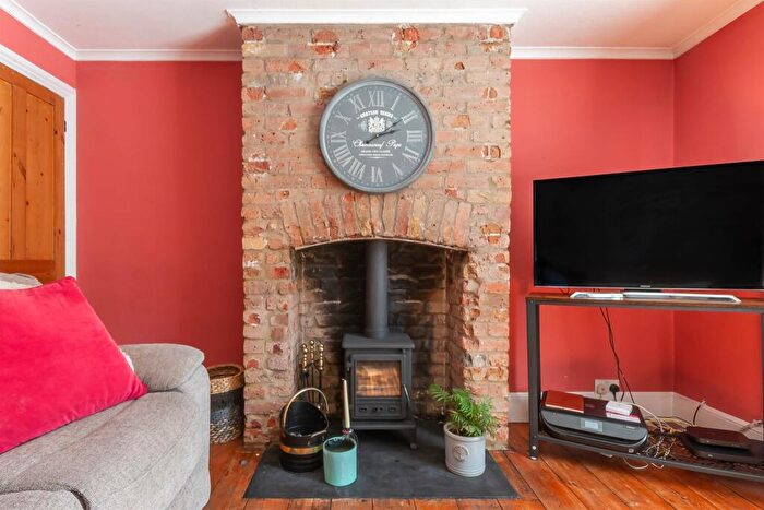 3 Bedroom Semi-Detached House For Sale In Crouch Road, Burnham-On-Crouch, CM0