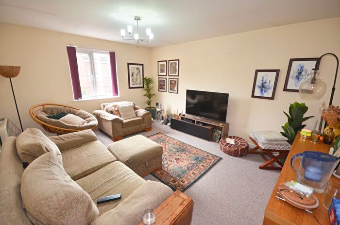 2 Bedroom Flat For Sale In Hickory Close, Coventry, CV2