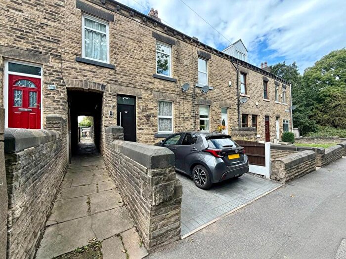 3 Bedroom Terraced House For Sale In Station Road, Royston, Barnsley, S71