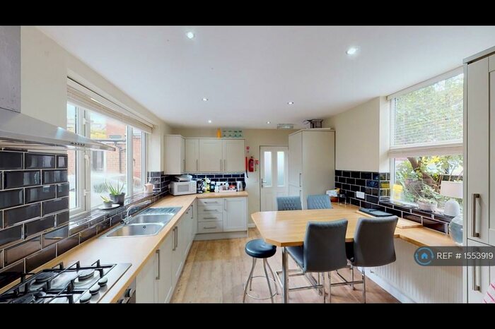 8 Bedroom End Of Terrace House To Rent In Wiseton Road, Sheffield, S11