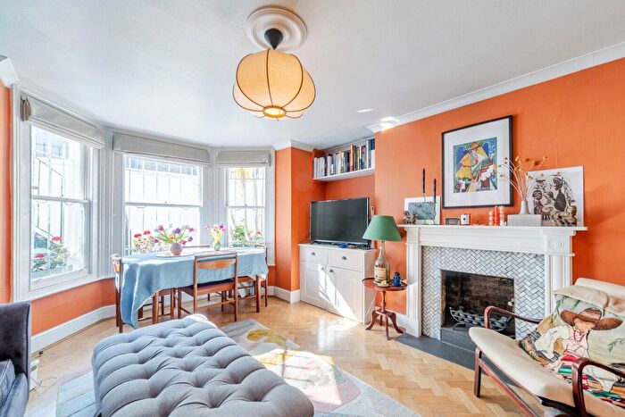 2 Bedroom Flat For Sale In Lakeside Road, Brook Green, London, W14