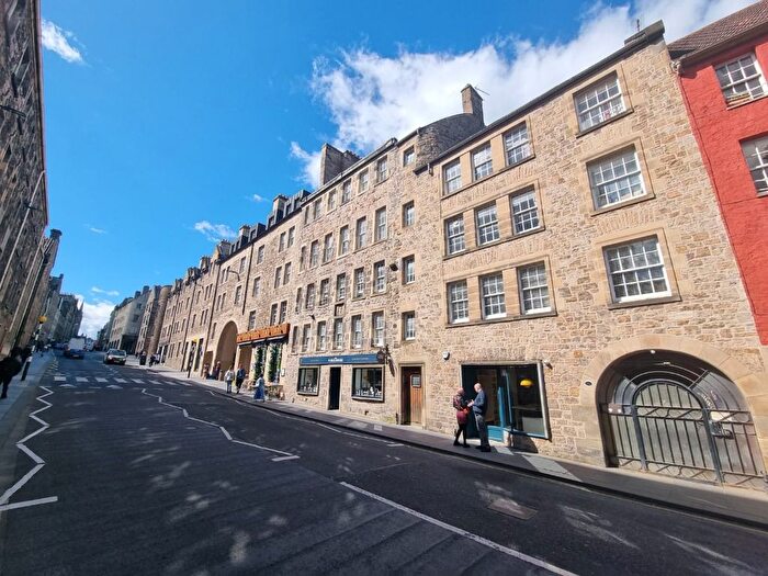 2 Bedroom Flat To Rent In Canongate, Old Town, Edinburgh, EH8