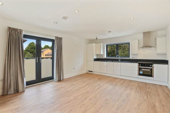 1 Bedroom Flat To Rent In Varcoe Road, London, SE16