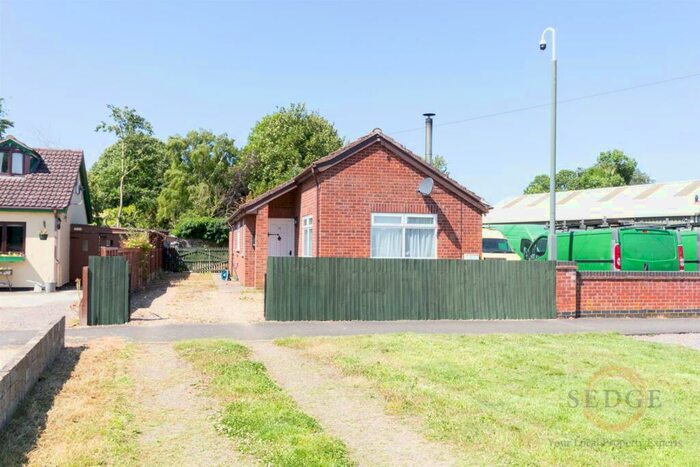 2 Bedroom Detached Bungalow To Rent In Church Street, Gosberton, Spalding, PE11