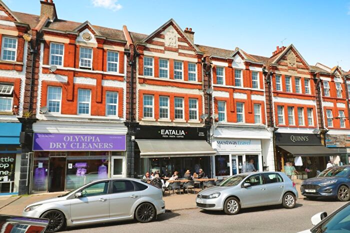 2 Bedroom Flat To Rent In The Broadway, Thorpe Bay, SS1