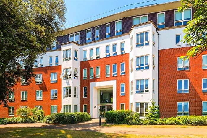 1 Bedroom Flat To Rent In Eaton Court, South Woodford, E18