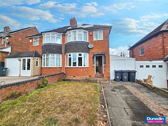 3 Bedroom Semi-Detached House For Sale In Wensley Road, Sheldon, Birmingham, B26