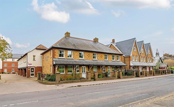 1 Bedroom Retirement Property For Sale In Park View Lodge, Faversham, Kent, ME13