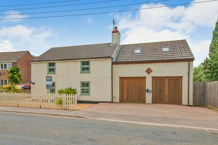 4 Bedroom Detached House For Sale In Eaugate Road, Moulton Chapel, Spalding, PE12