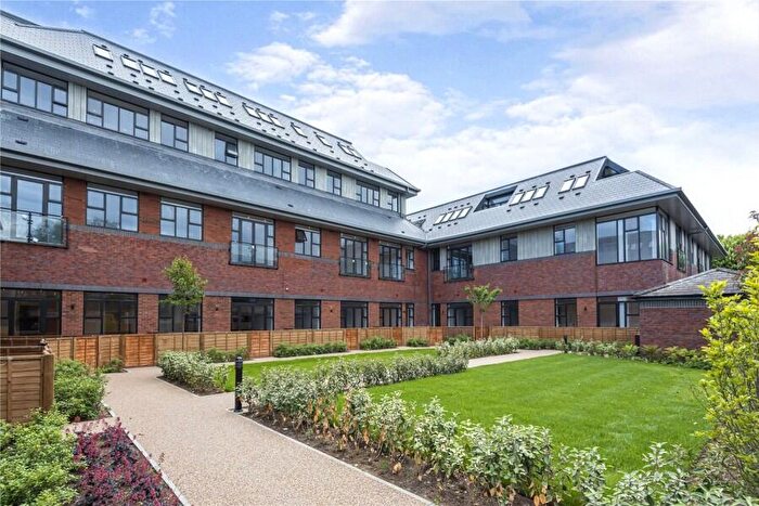 1 Bedroom Flat To Rent In Woking, Surrey, GU21