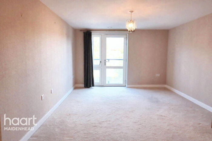 1 Bedroom Apartment For Sale In Bridge Avenue, Maidenhead, SL6