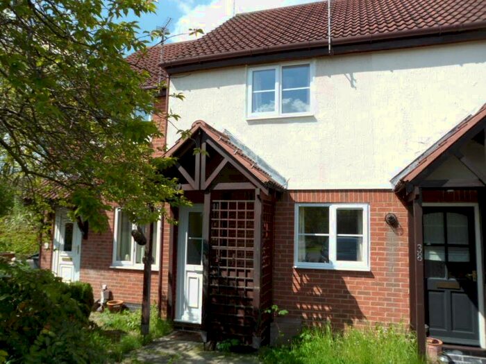 2 Bedroom House To Rent In Herons Court, Gamston, NG2