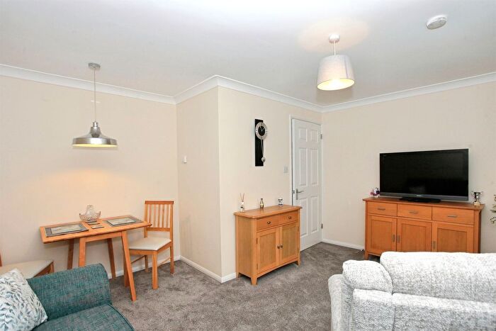 1 Bedroom Flat For Sale In Saddle Court, Peterborough, PE4