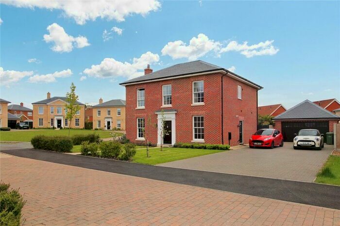 4 Bedroom Detached House For Sale In Oak Avenue, Loddon, Norwich, Norfolk, NR14