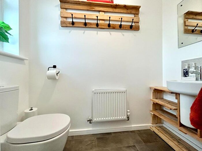 3 Bedroom Detached House For Sale In Woodlark Walk, Goldthorpe, S63