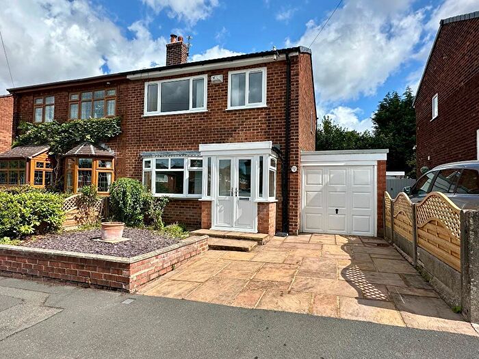 3 Bedroom Semi-Detached House To Rent In Brookfield Avenue, Offerton, Stockport, SK1