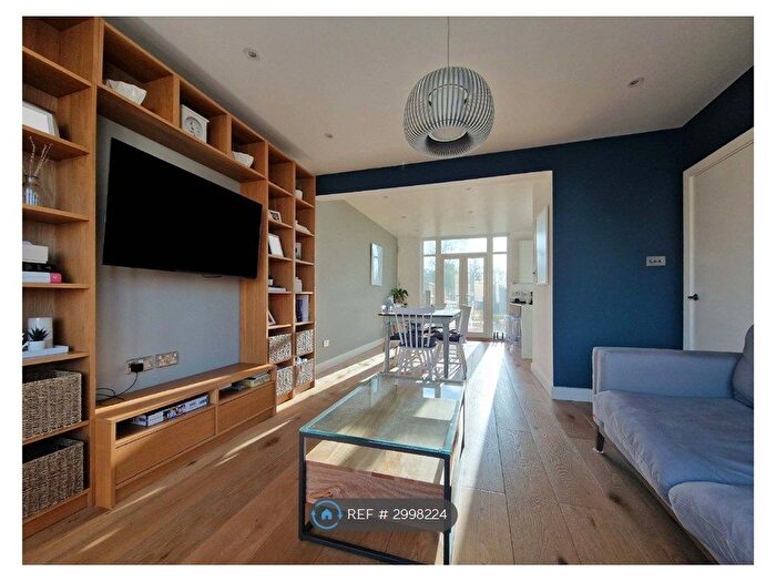 4 Bedroom Semi-detached House To Rent In Harrow, Harrow, HA2