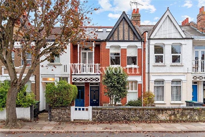 2 Bedroom Apartment To Rent In Sirdar Road, London, N22