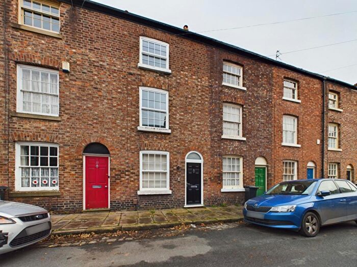 3 Bedroom Terraced House To Rent In St Georges Street, Macclesfield, SK11