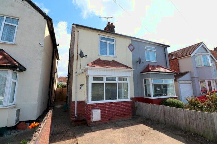 2 Bedroom Property To Rent In Agincourt Road, Clacton-On-Sea, CO15