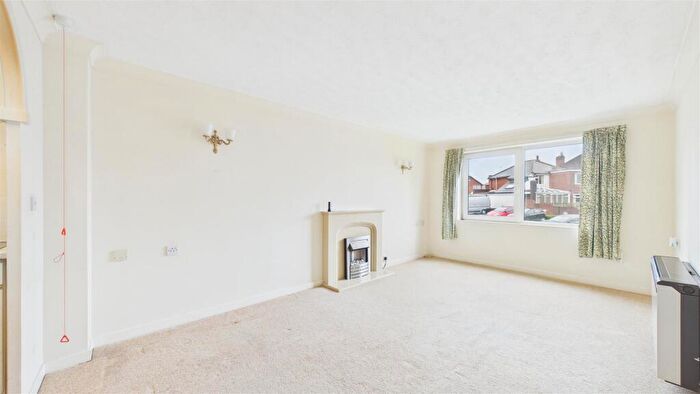 1 Bedroom Flat For Sale In Blackberry Lane, Halesowen, B63