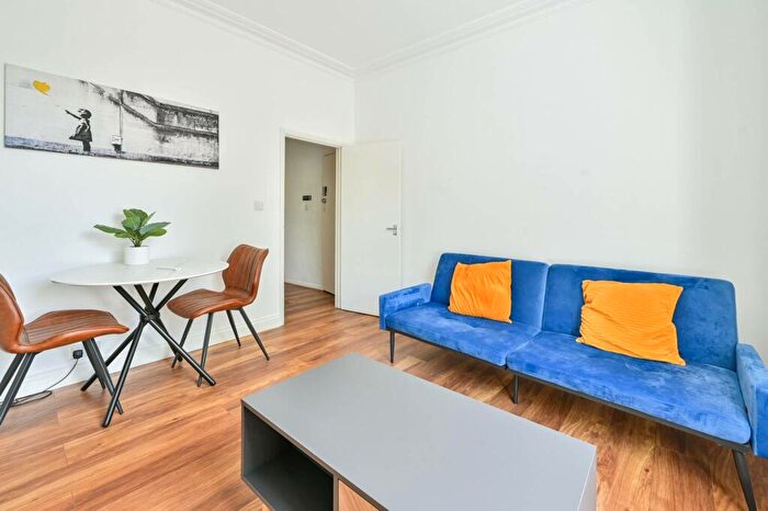 1 Bedroom Flat To Rent In Chapter Road, Kennington, London, SE17