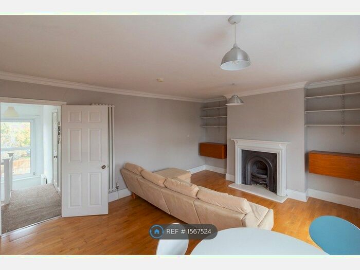 1 Bedroom Flat To Rent In Park Hall Road, London, SE21