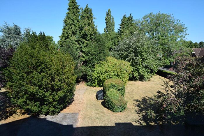 1 Bedroom Apartment For Sale In Flat Adams House, Adams Way, Alton, Hampshire, GU34