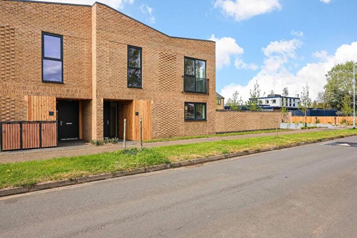 2 Bedroom End Of Terrace House For Sale In Cameron Road, Cambridge, CB4